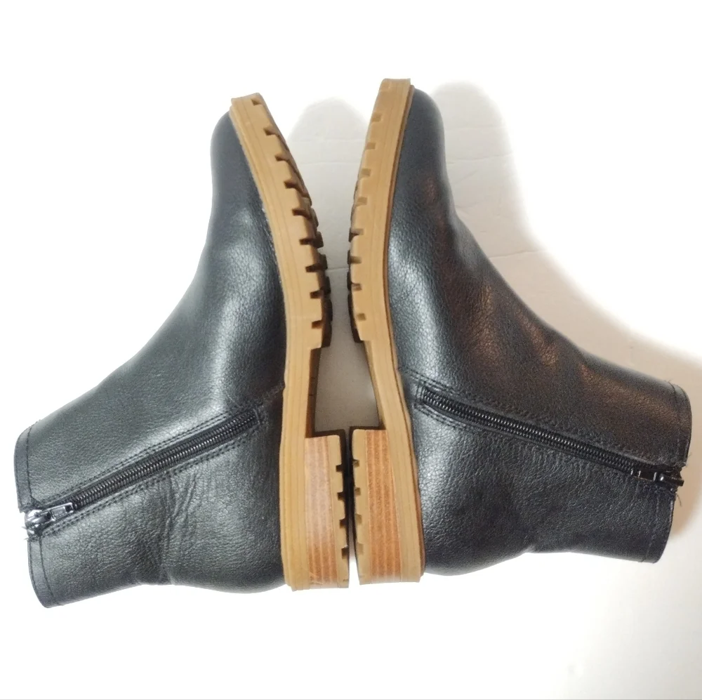 Wonderly Hannah Women's Black Faux Leather Chelsea Ankle Boots size 7.5M